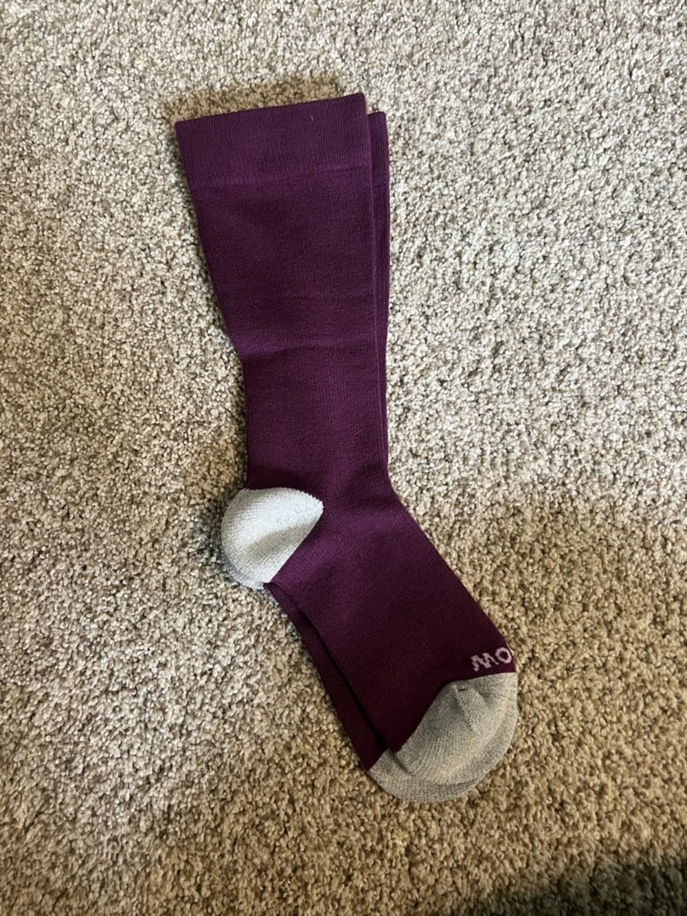 wellow Women's Premium Compression Socks in Plum - Picture 2 of 4